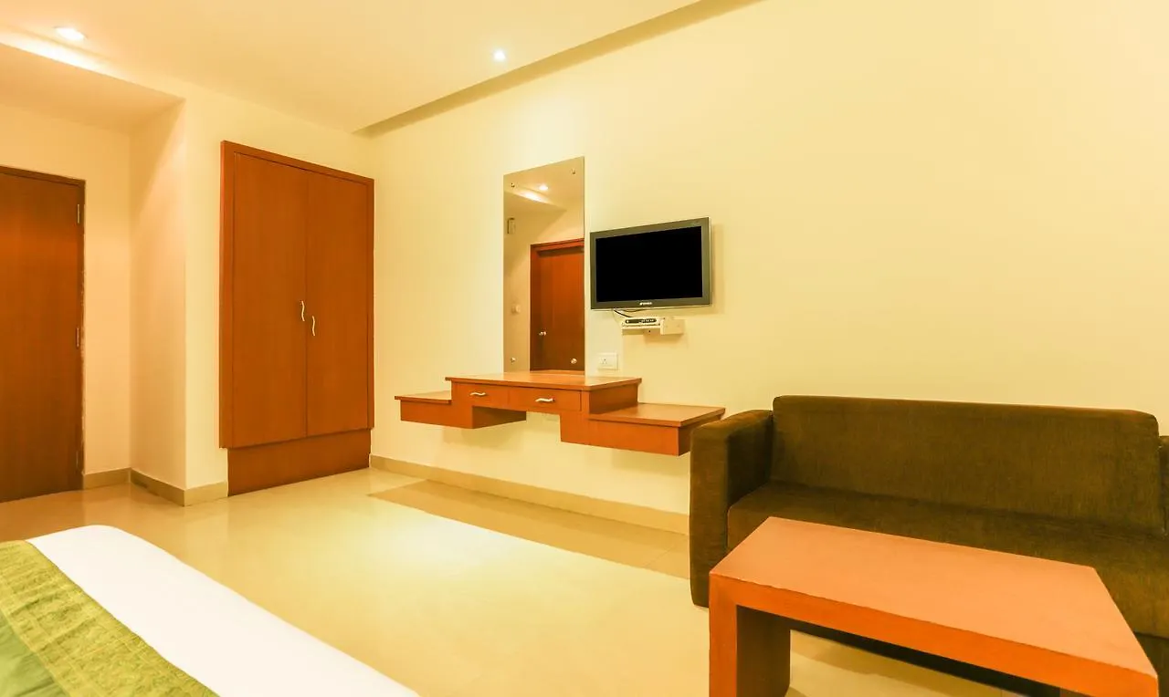 Oyo 16864 Soubhagya Residency Hotel Thalassery