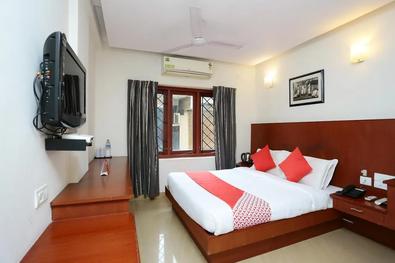 Oyo 16864 Soubhagya Residency Hotel Thalassery