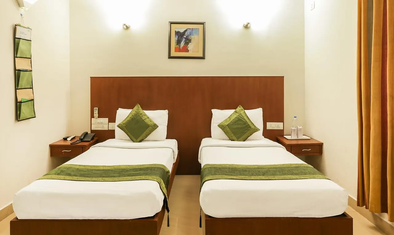 ***  Oyo 16864 Soubhagya Residency Hotel Thalassery India